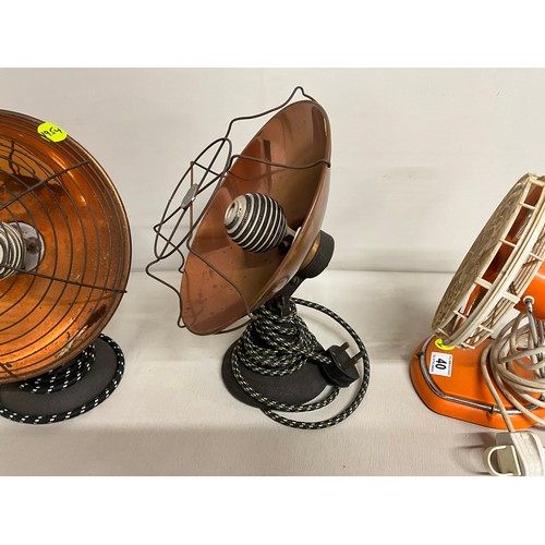 40 - RETRO PIFCO ELECTRIC TABLE FAN AND PAIR OF VINTAGE MARSTAND AND BATESON LTD COPPER HEAT LAMPS