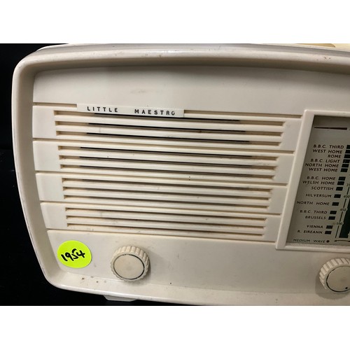 43 - VINTAGE WHITE BAKELITE PILOT RADIO MODEL - THE LITTLE MAESTRO H8