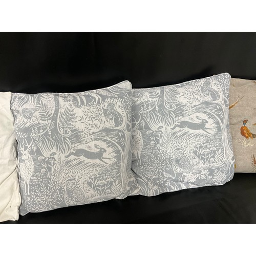 48 - CRATE OF 5 SCATTER CUSHIONS
