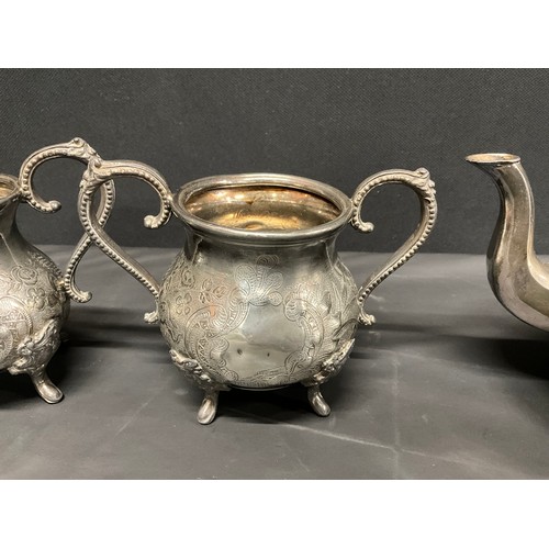 59 - EDWARDIAN SILVER PLATED BACHELORS TEA SET