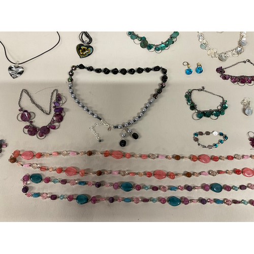 93 - BOX OF COSTUME JEWELLERY AND PHOTO FRAME