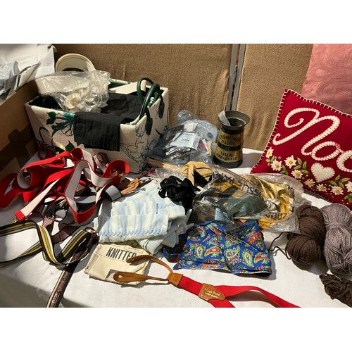 SIX BOXES OF VARIOUS HANDEKERCHIEFS SHIRT COLLARS, BRACES, PILLOWS ...