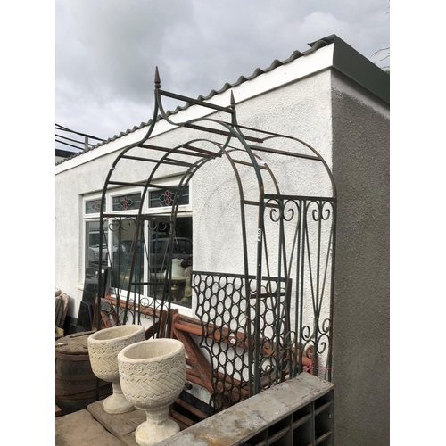 410 - 2 metal heavy duty rose arches