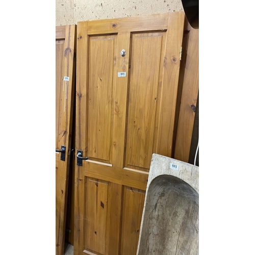 605 - 2 pine doors