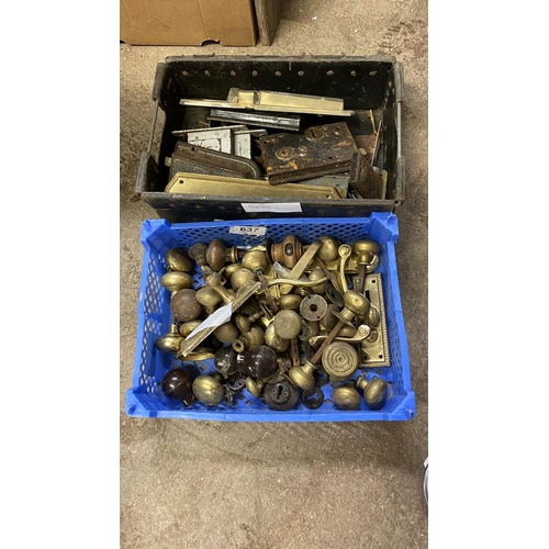 637 - 2 boxes of brass door furniture