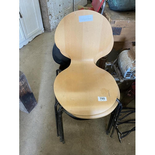 785 - 4 1960s chairs