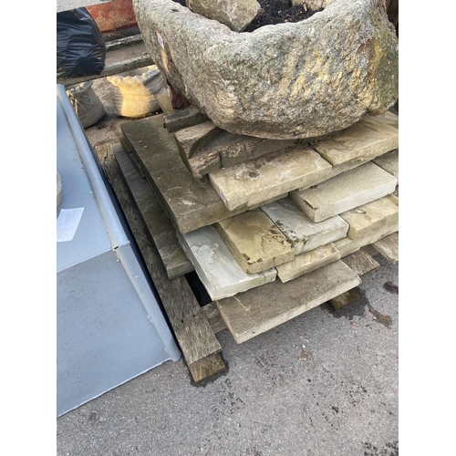 377 - Pallet stone slabs