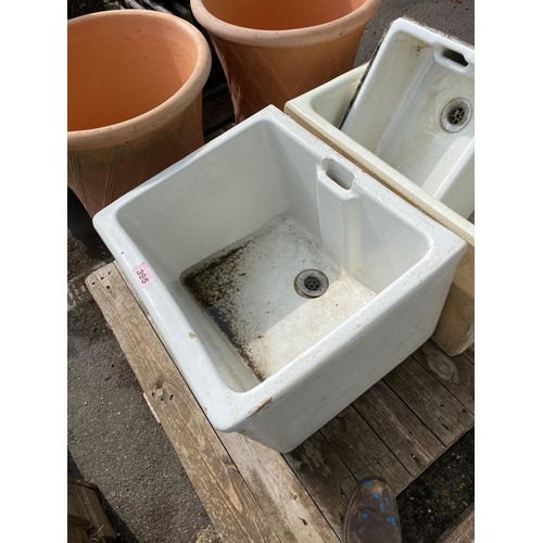 395 - Large glazed sink