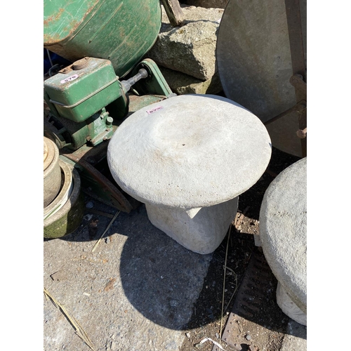 578 - Reconstituted stone mushroom