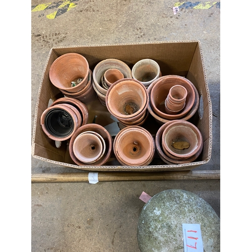 1176 - Box terracotta plantpots