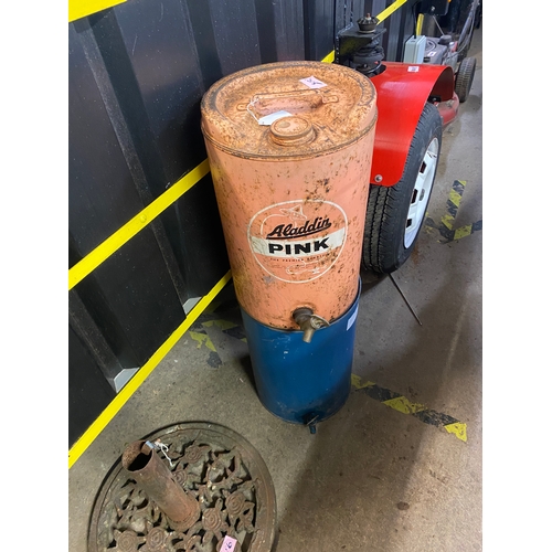 1015 - 2 5 gallon oil drums