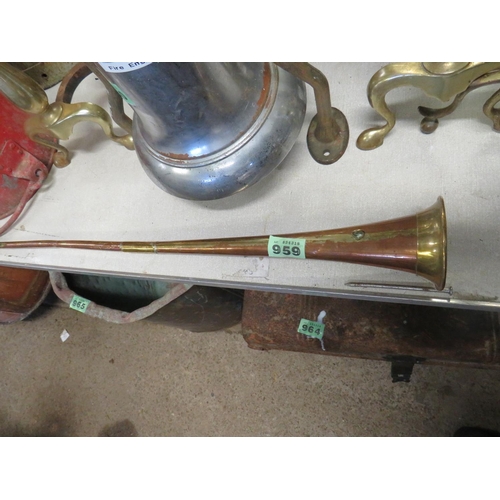 959 - Copper coaching horn