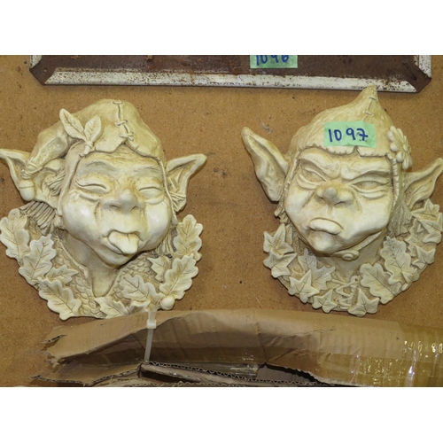 1097 - Pair elves face mask