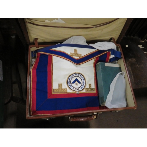 428 - Case Masonic regalia