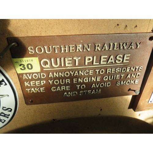 30 - Cast iron Southern Railway sign 10