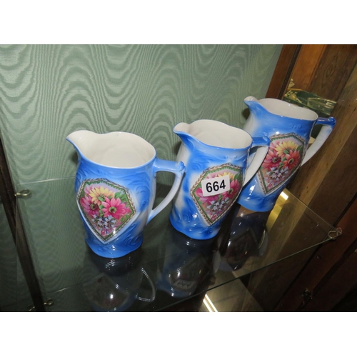 664 - Set 3 graduated jugs