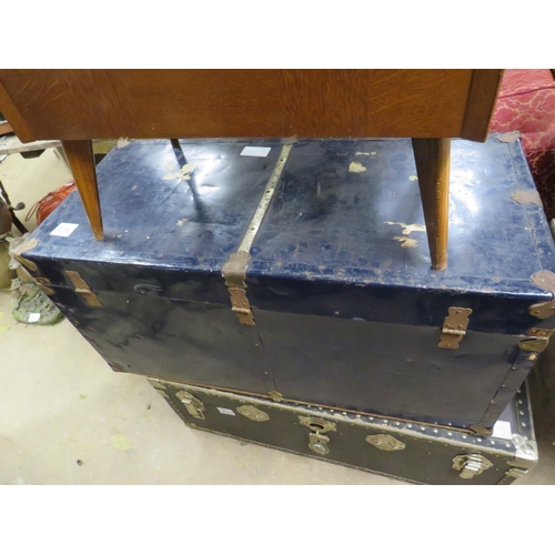 739 - Metal trunk