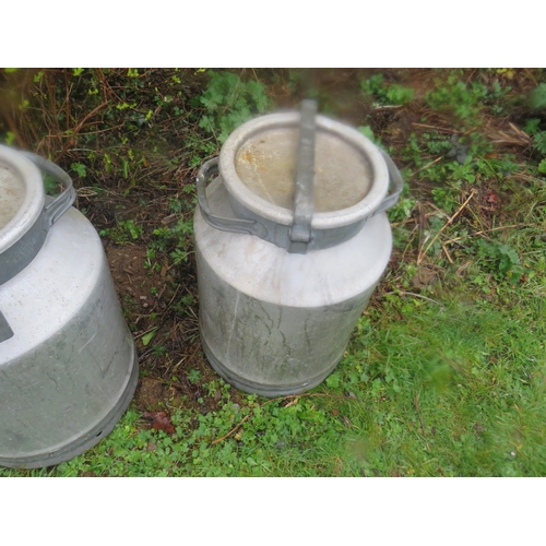 502 - 5 gallon aluminium milk churn