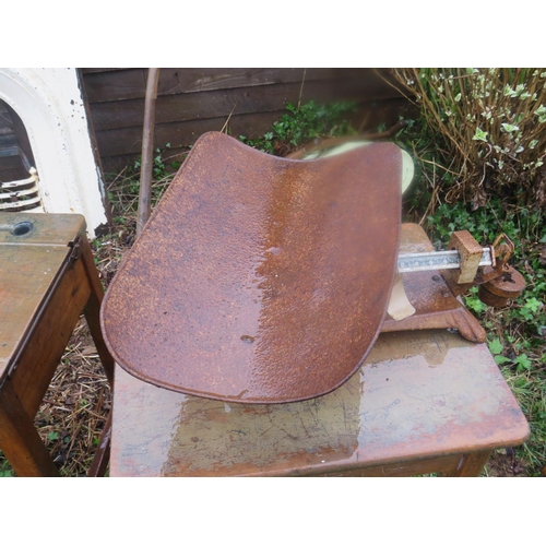 512 - Babies weighing scales