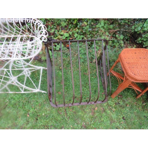 517 - Iron horse manger