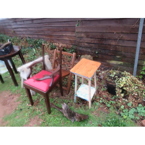 521 - 2 chairs,table & trestle