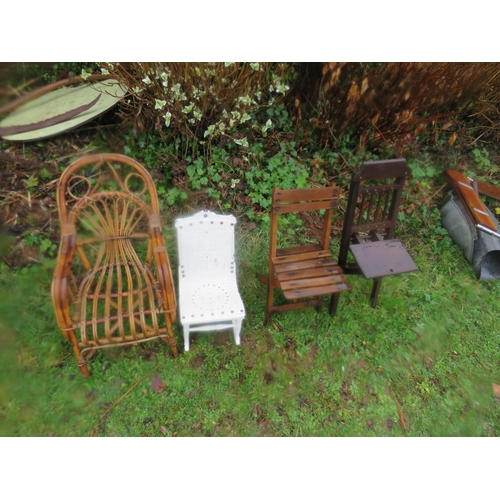 522 - 4 childrens chairs