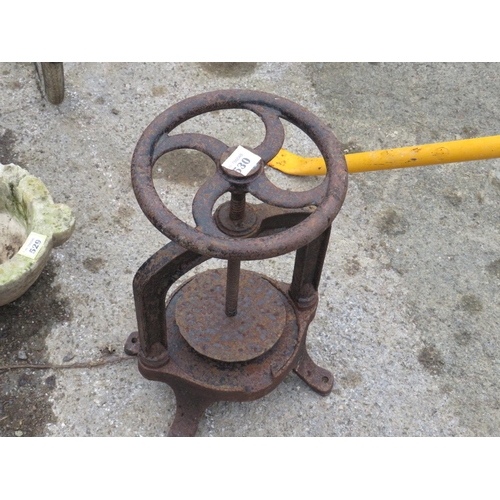 530 - Iron press