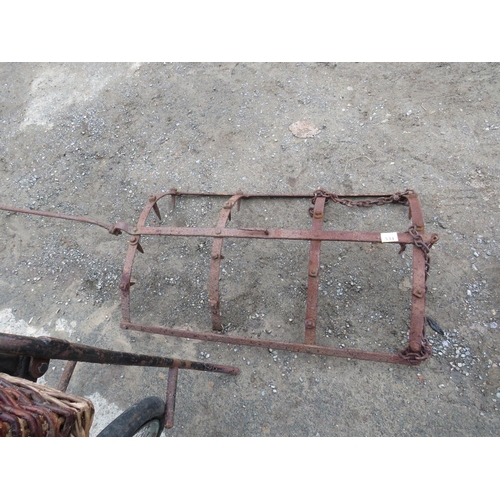 534 - Single row horse drawn spiked harrow