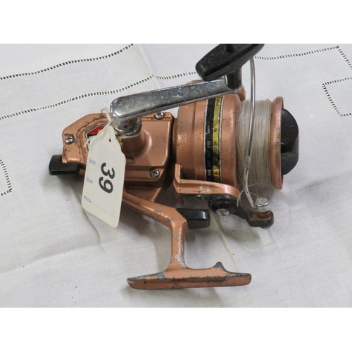 39 - Daiwa B250 reel