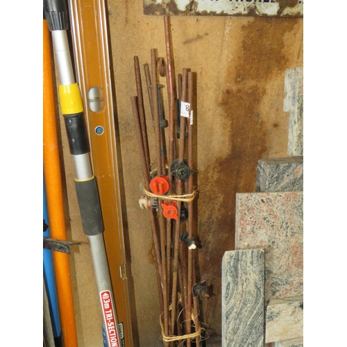 8 - Bundle iron fencing stakes