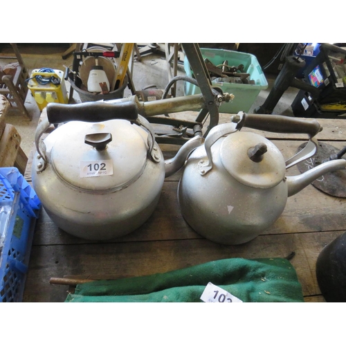 102 - 2 aluminium kettles