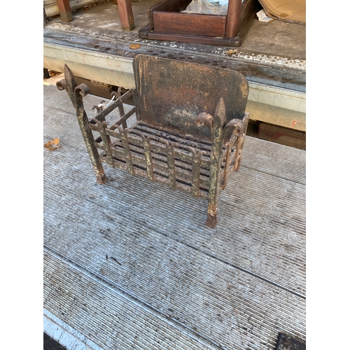 987 - Cast iron fire basket