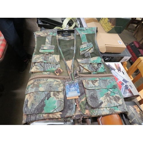 599 - Jack Pyke camo fishing vest large