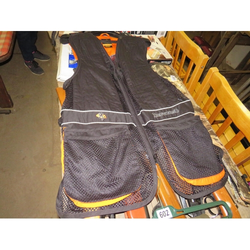 603 - Browning black & orange clay vest extra large