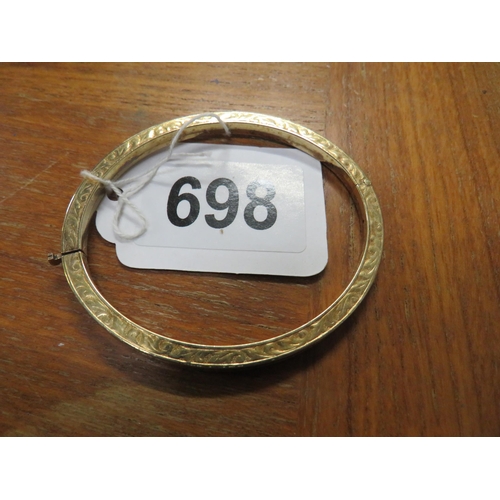 698 - 9ct gold bangle