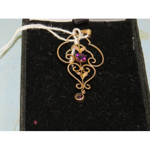 100 - 9ct gold amethyst pendant