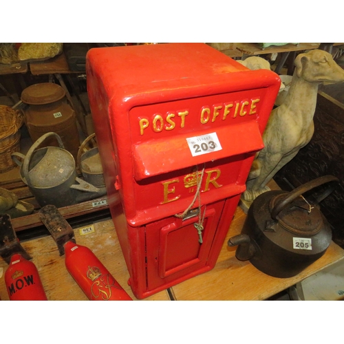 203 - ER metal Postbox