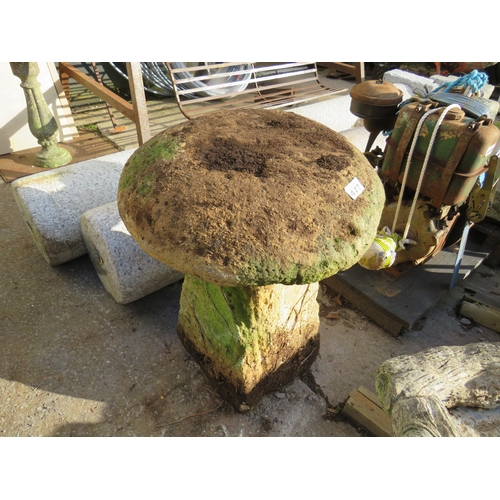 477 - Cotswold stone mushroom diameter 24