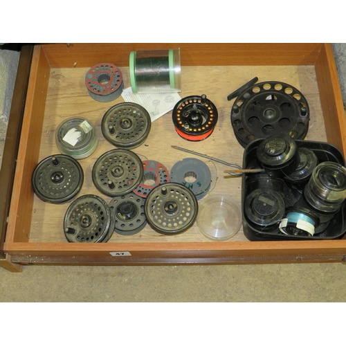 47 - Box spare spools