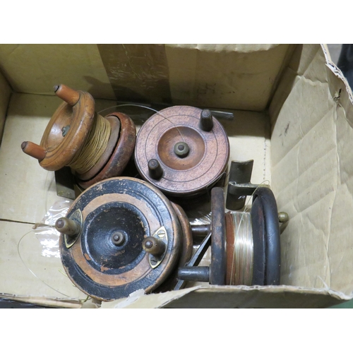 78 - 4 wooden fishing reels