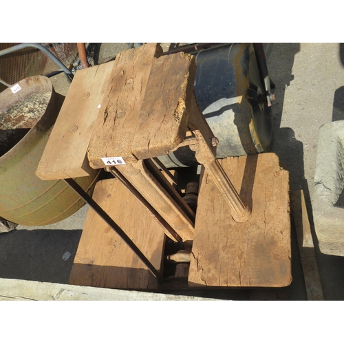 Lot 416       
