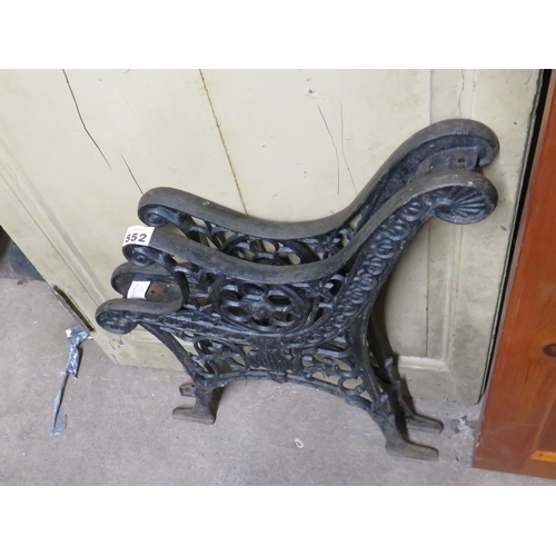 Lot 552       