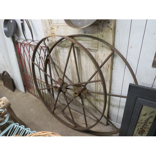 569 - Pair machinery wheels diameter 4ft