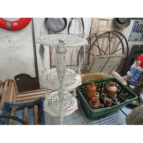 Lot 633       