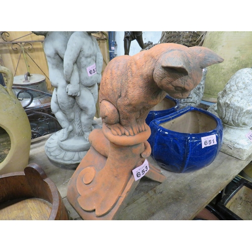Lot 653       
