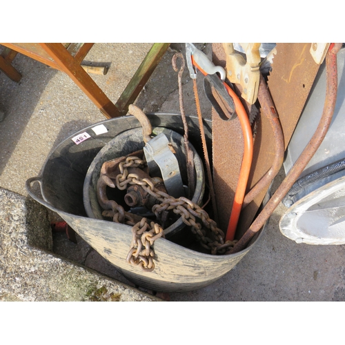 491 - Bucket tools & miscellaneous