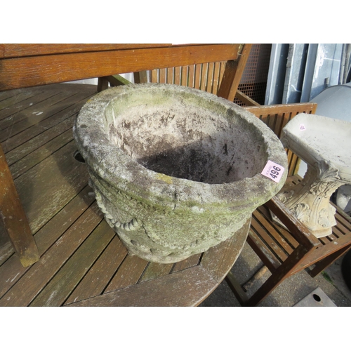 496 - Stoneware pot