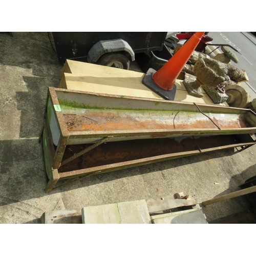 520O - Galvanised sheep trough