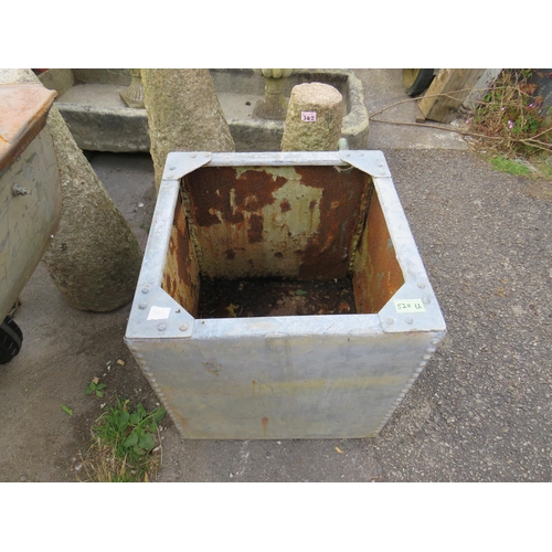 Lot 520U      