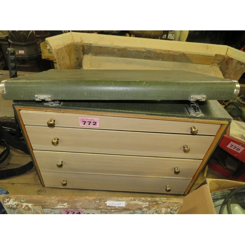 772 - Cased set 4 specimen drawers